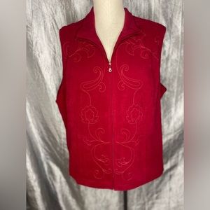 City Blues by Koret red suede vest zip up- great for that Christmas party❤️